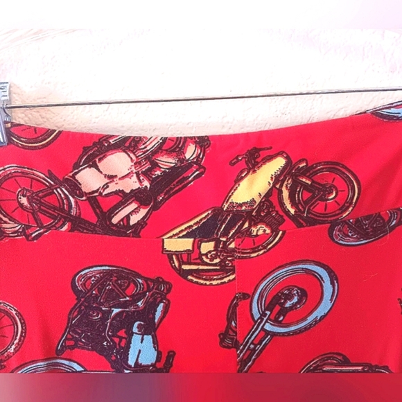 Lularoe Leggings Biker Motorcycle TC Tall & Curvy Red - Picture 3 of 7